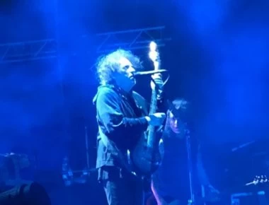 Με τους Cure η φάση είναι... Never Enough! (βίντεο)